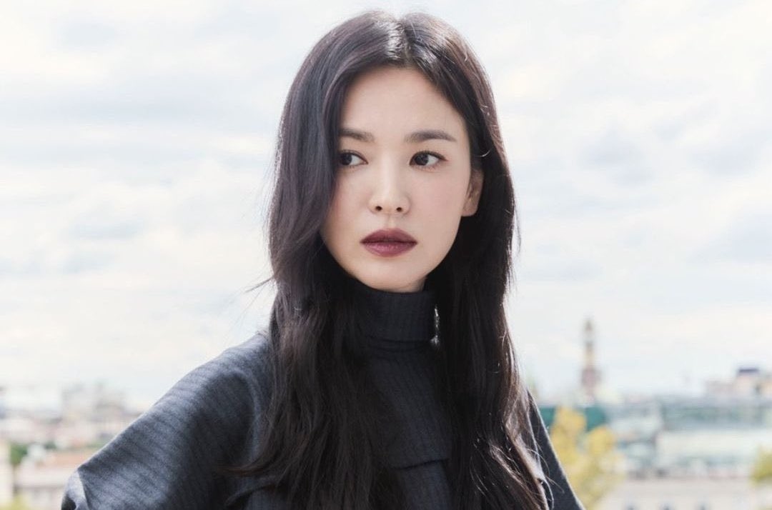 Video of Song Hye-kyo Speaking English Goes Viral